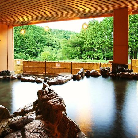 土湯温泉 やすらぎの宿 向瀧旅館 Fukushima  Extérieur photo
