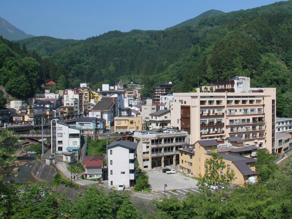 土湯温泉 やすらぎの宿 向瀧旅館 Fukushima  Extérieur photo