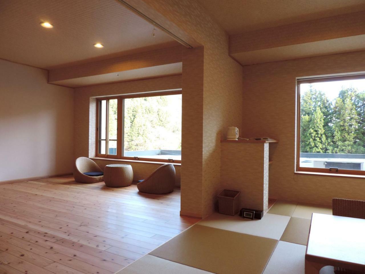 土湯温泉 やすらぎの宿 向瀧旅館 Fukushima  Extérieur photo